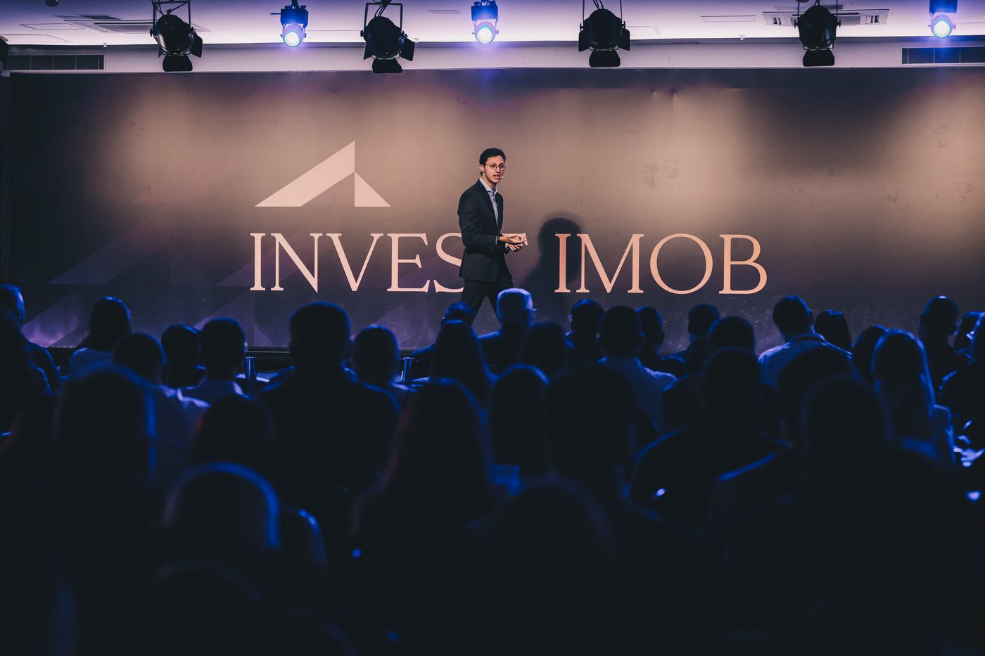 Rafael no palco do Invest Imob
